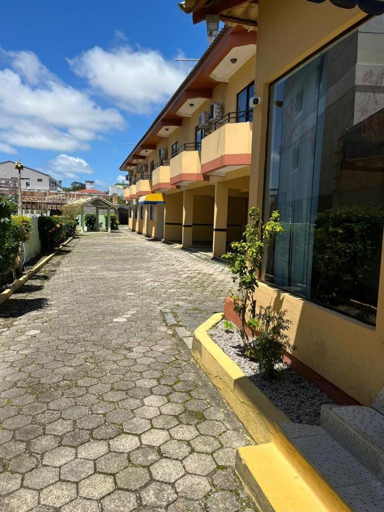 Pousada O Pelicano Ingleses Florianopolis Bagian luar foto